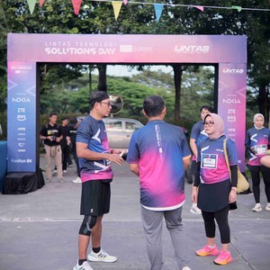 Race photo from LINTAS TEKNOLOGI SOLUTIONS DAY