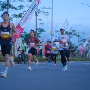 Race photo from KEDIRI HALF MARATHON 2026