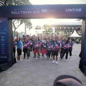 Race photo from LINTAS TEKNOLOGI SOLUTIONS DAY