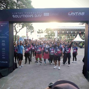 Race photo from LINTAS TEKNOLOGI SOLUTIONS DAY