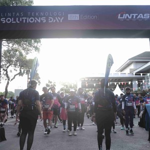 Race photo from LINTAS TEKNOLOGI SOLUTIONS DAY