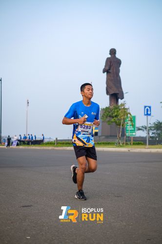 Race photo from ISOPlus Run 2024 Jakarta