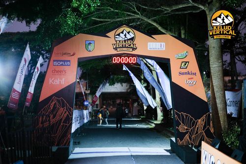 Race photo from Kelud Vertical Challenge 2024