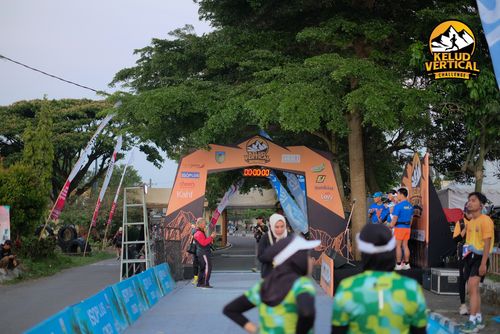 Race photo from Kelud Vertical Challenge 2024