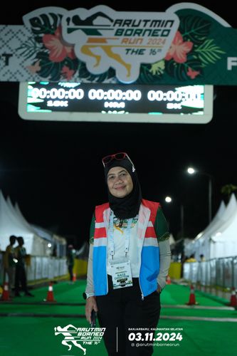 Race photo from Arutmin Borneo Run 2024