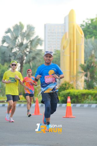Race photo from Isoplus Run 2024 Surabaya