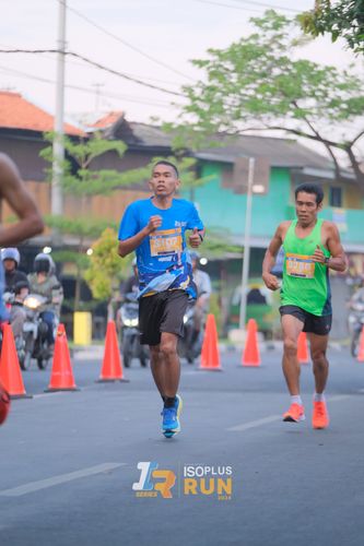 Race photo from Isoplus Run 2024 Surabaya