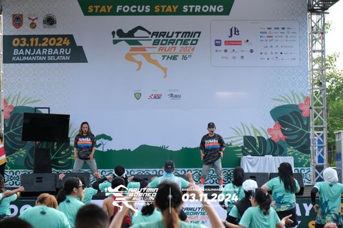 Race photo from Arutmin Borneo Run 2024