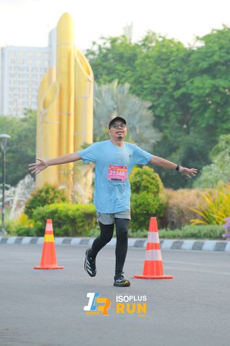 Race photo from Isoplus Run 2024 Surabaya