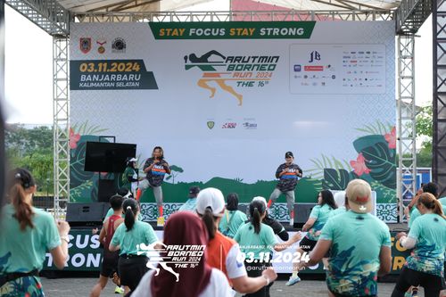 Race photo from Arutmin Borneo Run 2024