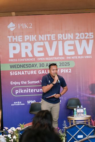 Race photo from PIK NITE RUN VIBES
