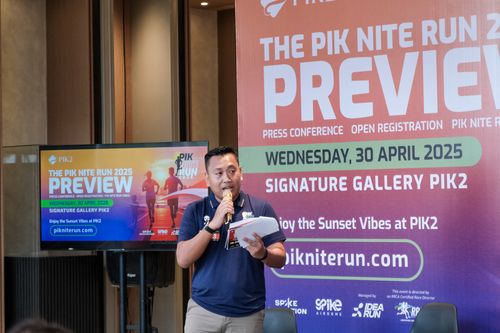 Race photo from PIK NITE RUN VIBES