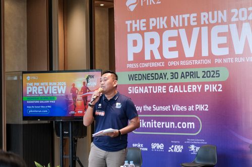 Race photo from PIK NITE RUN VIBES