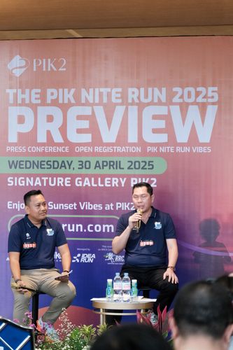 Race photo from PIK NITE RUN VIBES