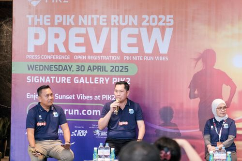 Race photo from PIK NITE RUN VIBES
