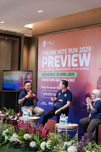 Race photo from PIK NITE RUN VIBES