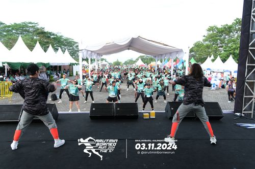 Race photo from Arutmin Borneo Run 2024