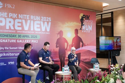 Race photo from PIK NITE RUN VIBES