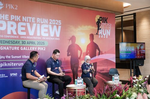 Race photo from PIK NITE RUN VIBES