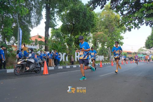 Race photo from Isoplus Run 2024 Surabaya