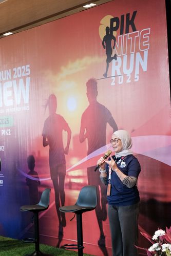 Race photo from PIK NITE RUN VIBES