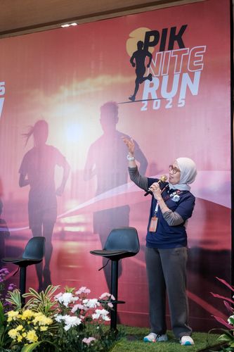 Race photo from PIK NITE RUN VIBES