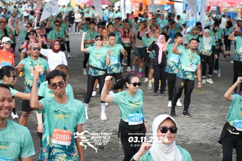 Race photo from Arutmin Borneo Run 2024