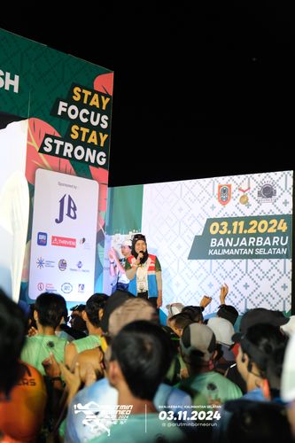 Race photo from Arutmin Borneo Run 2024