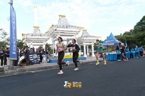 Race photo from Isoplus Run 2024 Surabaya