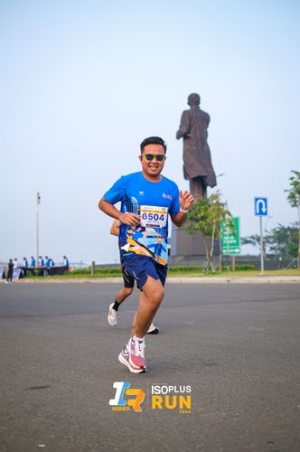 Race photo from ISOPlus Run 2024 Jakarta