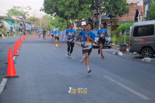 Race photo from Isoplus Run 2024 Surabaya