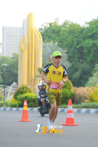 Race photo from Isoplus Run 2024 Surabaya