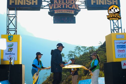 Race photo from Kelud Vertical Challenge 2024