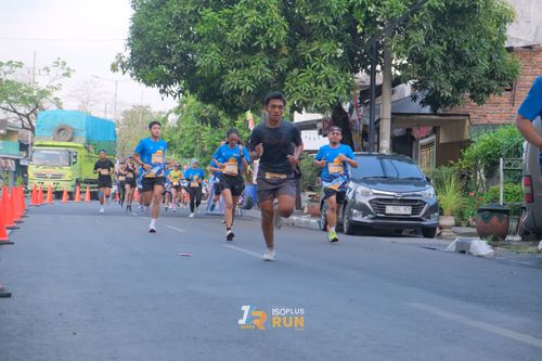 Race photo from Isoplus Run 2024 Surabaya