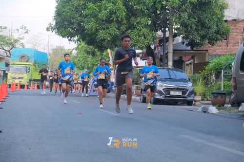 Race photo from Isoplus Run 2024 Surabaya