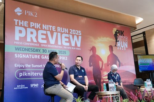 Race photo from PIK NITE RUN VIBES