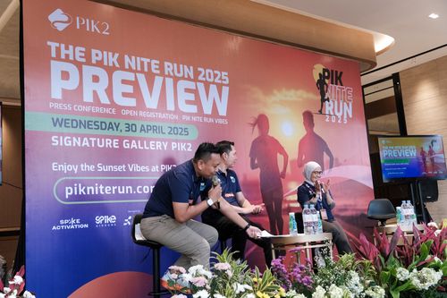 Race photo from PIK NITE RUN VIBES