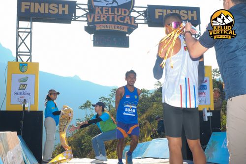 Race photo from Kelud Vertical Challenge 2024