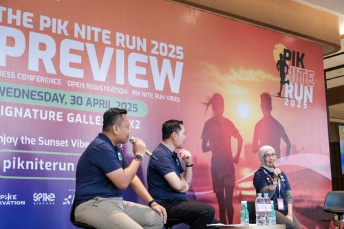 Race photo from PIK NITE RUN VIBES
