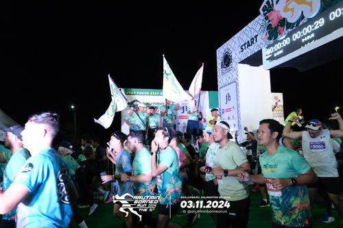 Race photo from Arutmin Borneo Run 2024