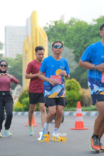 Race photo from Isoplus Run 2024 Surabaya