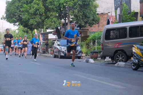 Race photo from Isoplus Run 2024 Surabaya