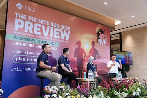 Race photo from PIK NITE RUN VIBES