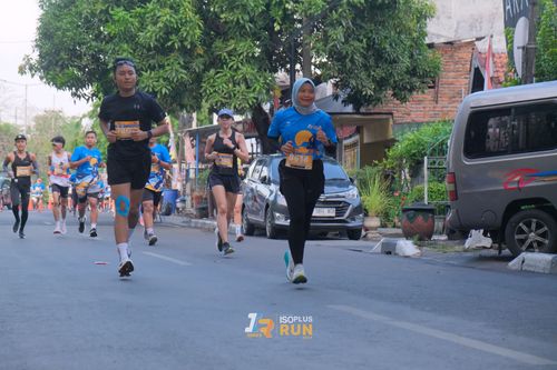 Race photo from Isoplus Run 2024 Surabaya