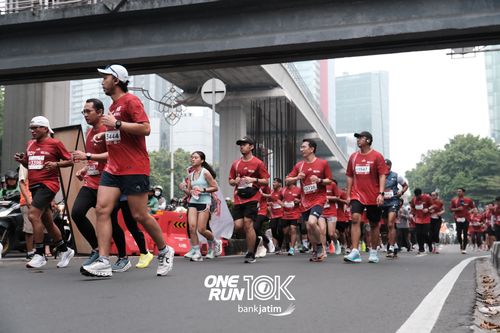 Race photo from ONE RUN 10 K