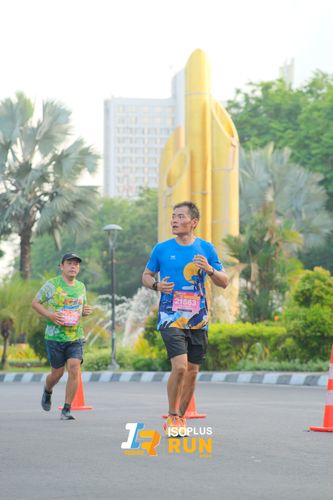 Race photo from Isoplus Run 2024 Surabaya