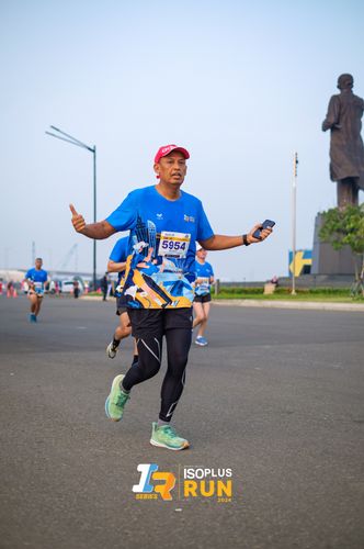 Race photo from ISOPlus Run 2024 Jakarta