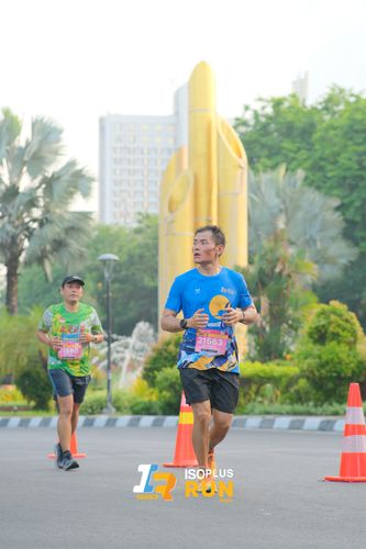 Race photo from Isoplus Run 2024 Surabaya