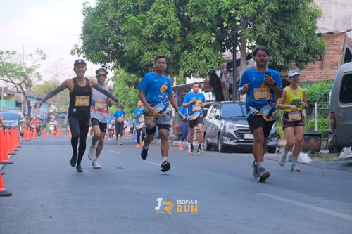 Race photo from Isoplus Run 2024 Surabaya