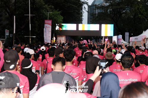 Race photo from Smartfren Run 2024